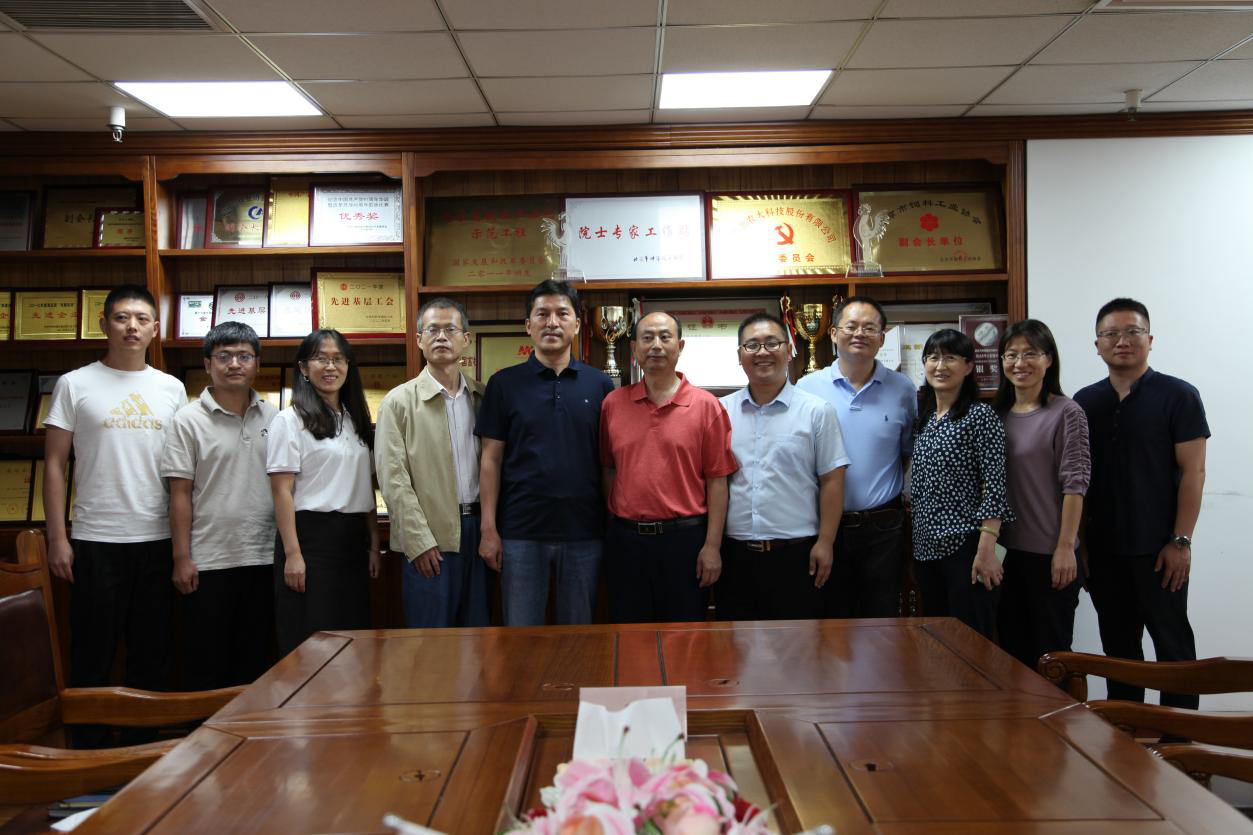 北京市家禽创新团队首席科学家团队莅临北农大公司交流指导